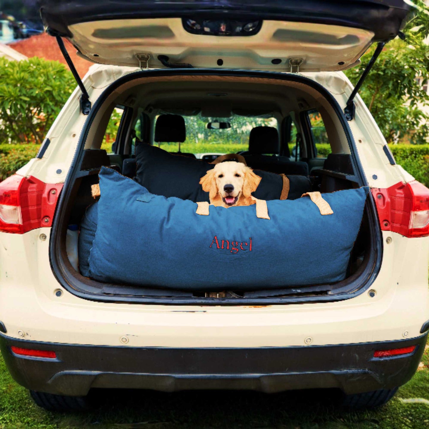 Dog Car Travel Bed with Safety Leash – Washable, Secure & Comfortable (3 Sizes Available)